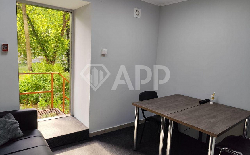 Помещение свободного назначения на 1 линии ул. Воровского 75м² фото