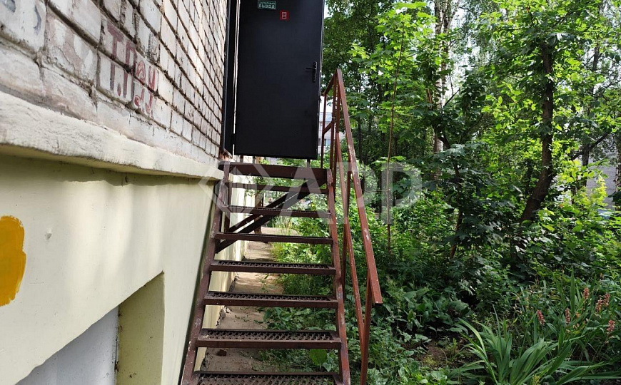 Помещение свободного назначения на 1 линии ул. Воровского 75м² фото