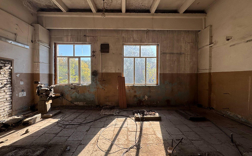 Грузовой автосервис 650 м2 фото