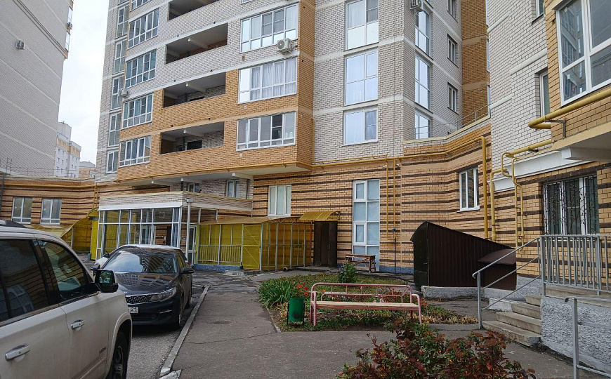 Помещение под офис, кафе, студия фото