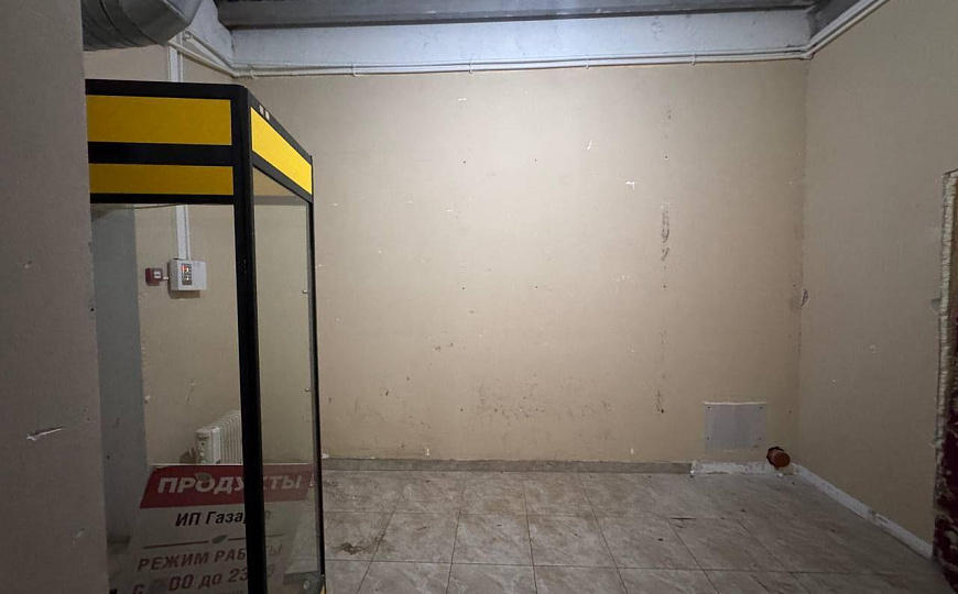 Здание с парковкой 200 м² фото