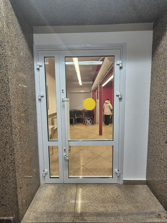 Сдам помещение 160 кв.м. с высоким трафиком фото