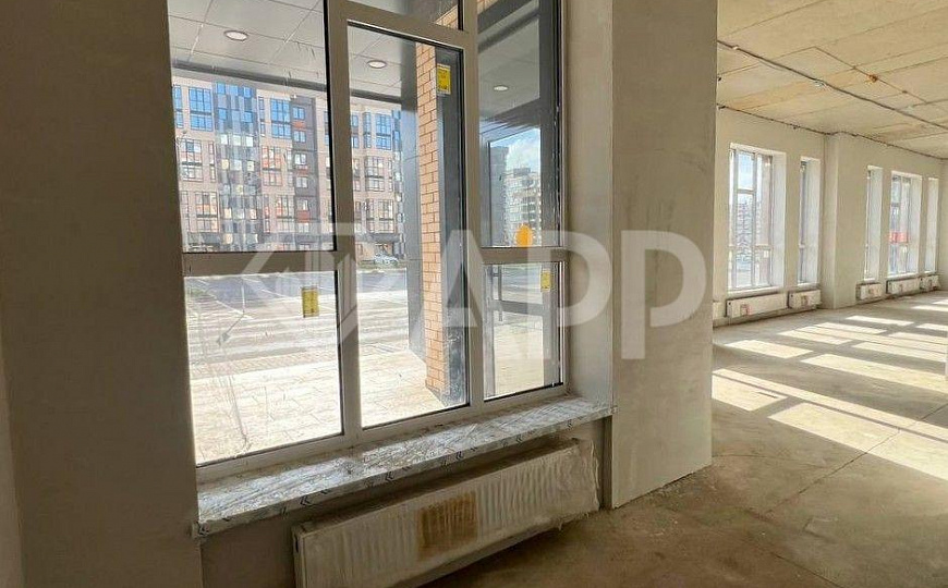 Продаю торговое помещение, 264,7 м² фото