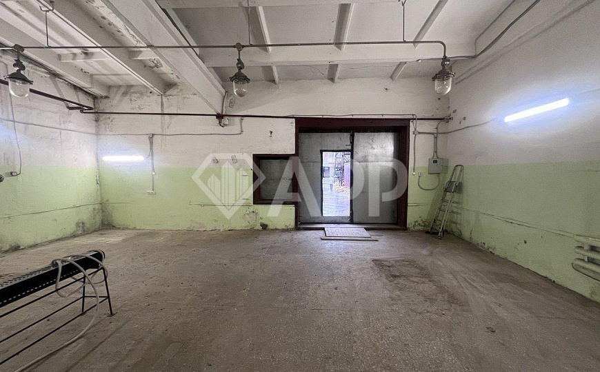 Аренда теплого склада с воротами фото