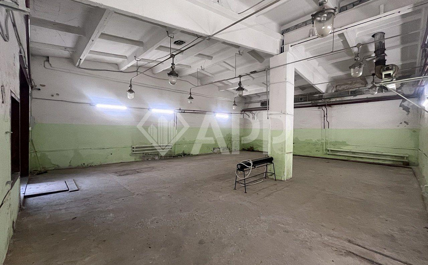 Аренда теплого склада с воротами фото