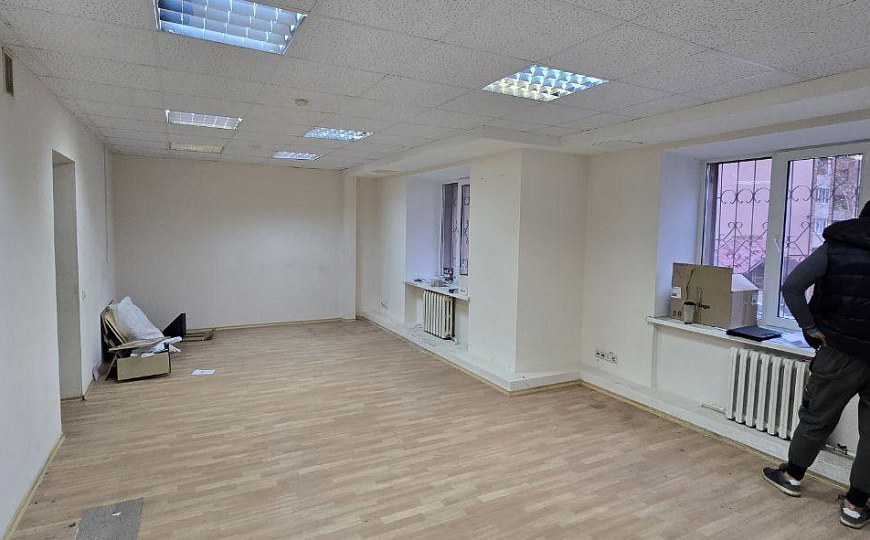 Продам офисное помещение фото