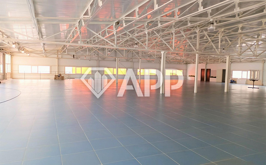 Помещение свободного назначения, 1050м² фото