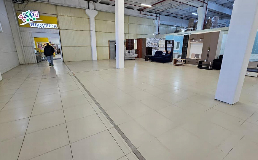 Сдам торговое помещение 300 м² фото
