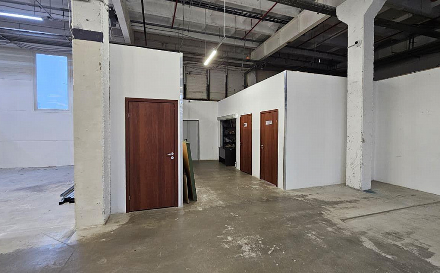 Сдам торговое помещение 300 м² фото