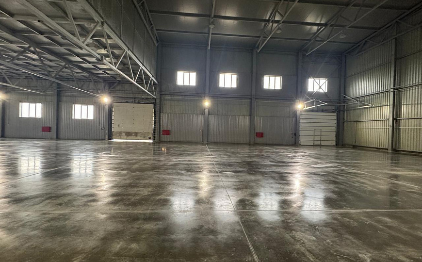  Теплый склад  2200м² фото