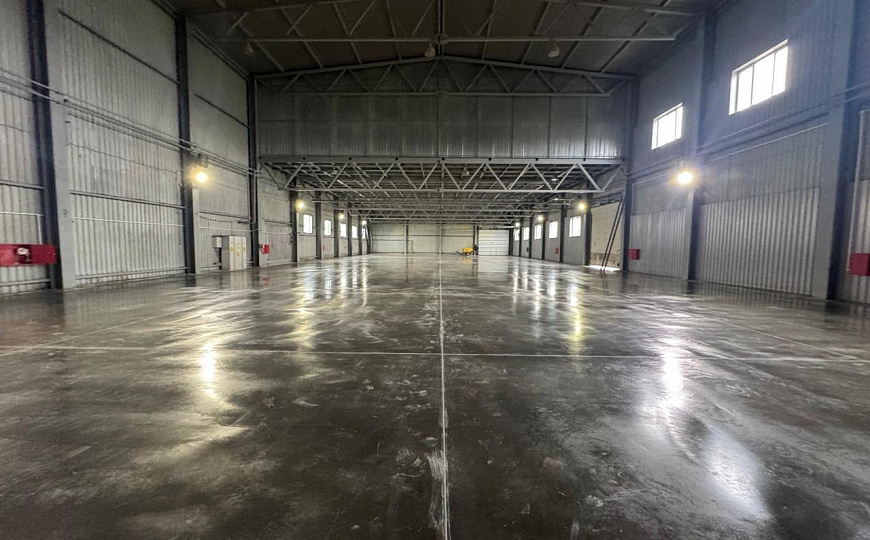  Теплый склад  2200м² фото