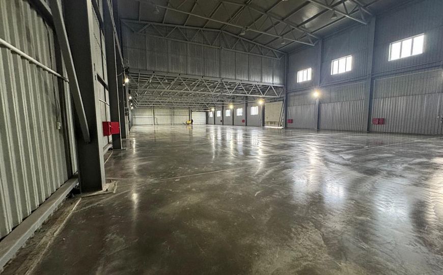  Теплый склад  2200м² фото