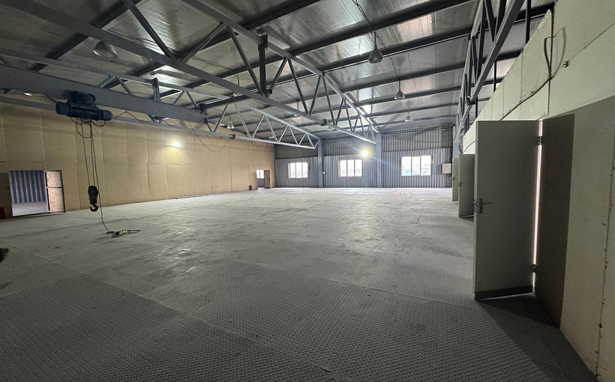  Теплый склад  2200м² фото