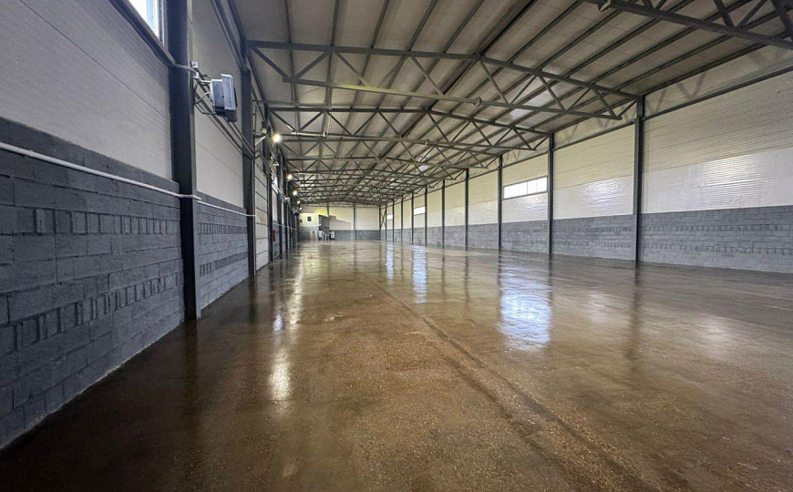 Теплый Склад  в аренду 1400м2 фото