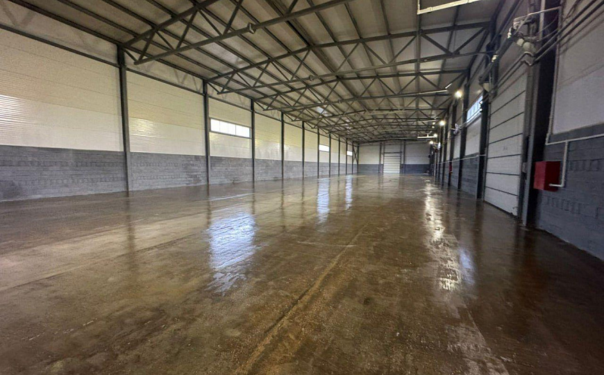 Теплый Склад  в аренду 1400м2 фото