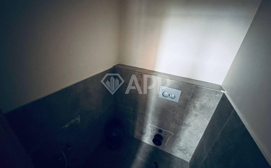 Соседи федеральные сети/трафик/панорама/выс потолки/несколько входов фото