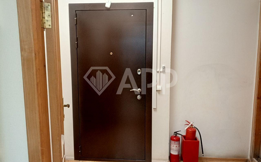 Продаю помещения свободного назначения фото