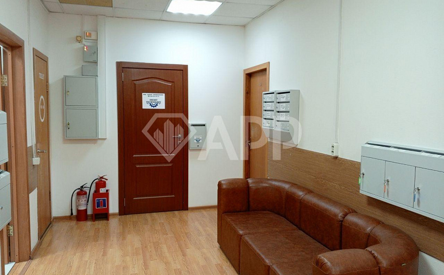 Продаю помещения свободного назначения фото