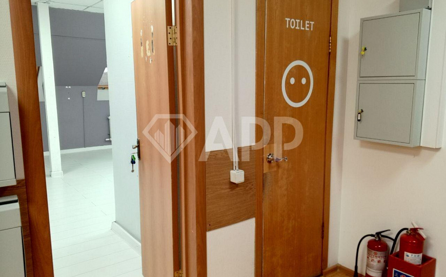 Продаю помещения свободного назначения фото