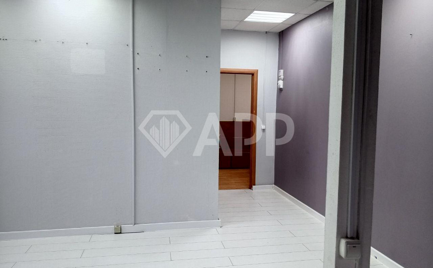 Продаю помещения свободного назначения фото