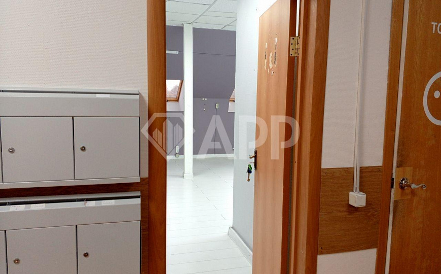 Продаю помещения свободного назначения фото