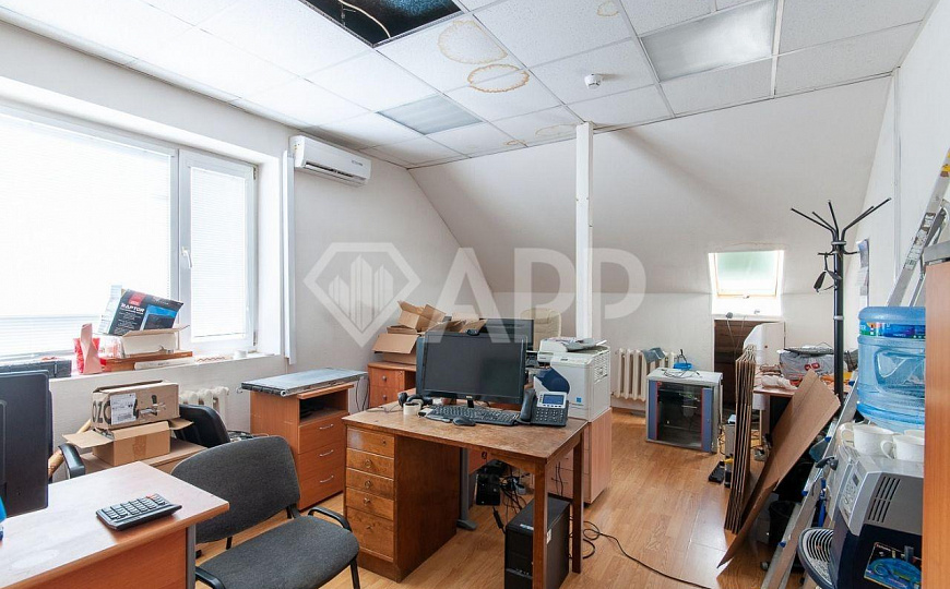 Продаю помещения свободного назначения фото