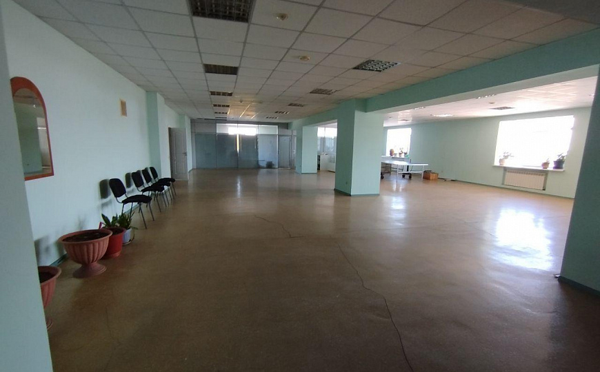 Имущественный комплекс 3550 м2 фото