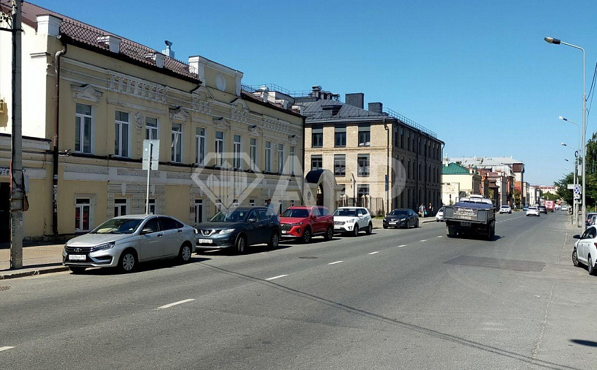 В центре под кафе, ресторан, бар, клуб фото