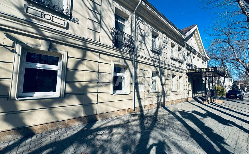 Здание 1040 м2/Земля 16.5 соток/Угловое на 2 проспекта фото