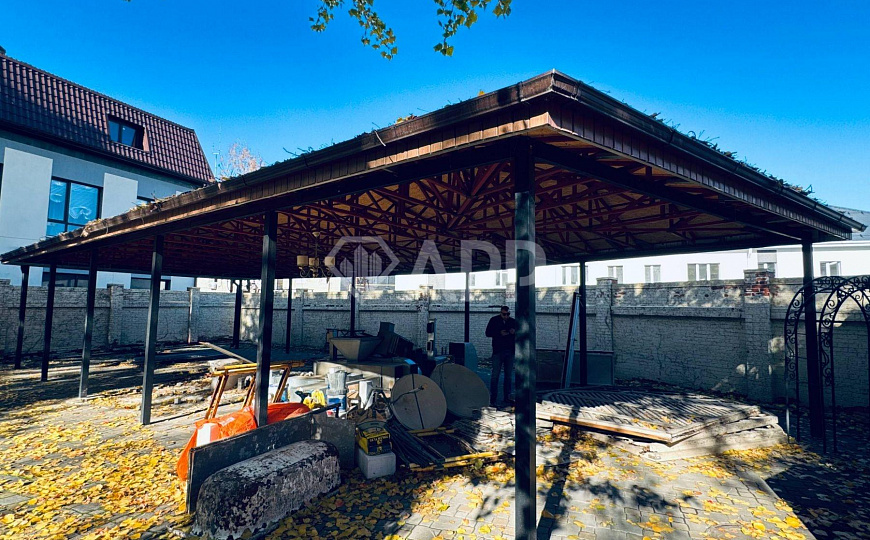 Здание 1040 м2/Земля 16.5 соток/Угловое на 2 проспекта фото