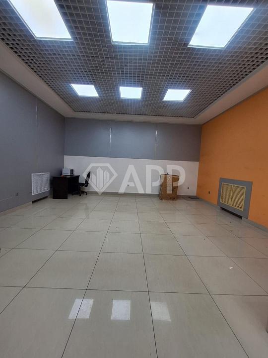 Продам помещение свободного назначения площадью 100 м² фото