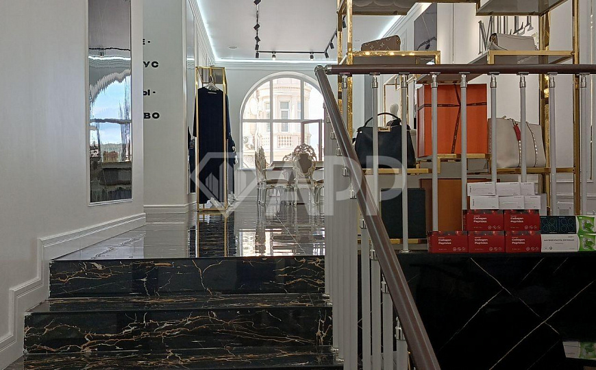 ПРОДАМ ПОМЕЩЕНИЕ В ПРЕСТИЖНОЙ ДЕЛОВОЙ ЛОКАЦИИ. фото