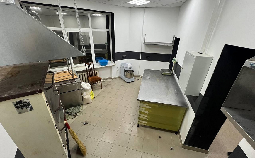 Кафе с вытяжкой и мангалом 105,9 м² фото