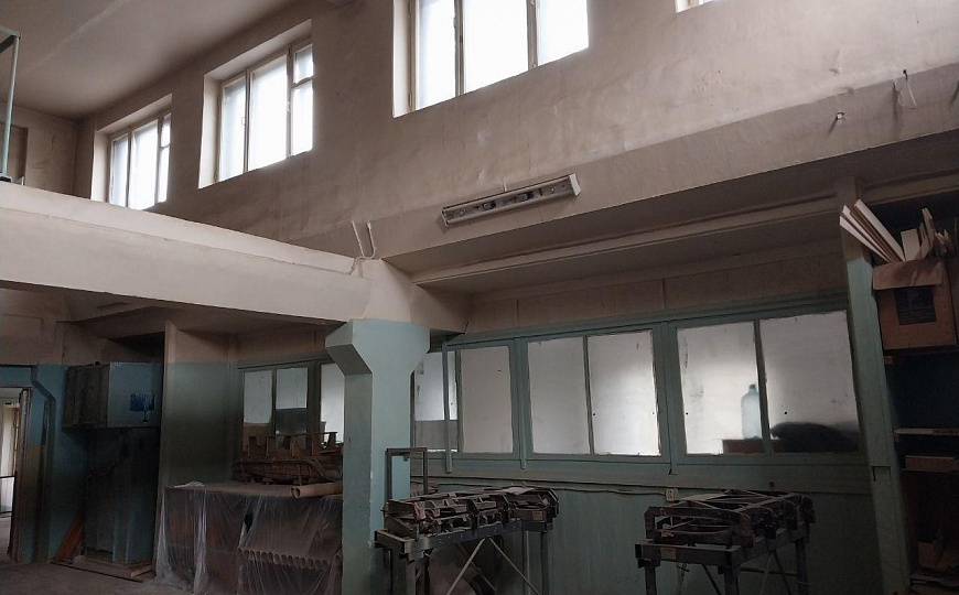 Здание, 3 этажа, с землей. 2876 кв.м фото