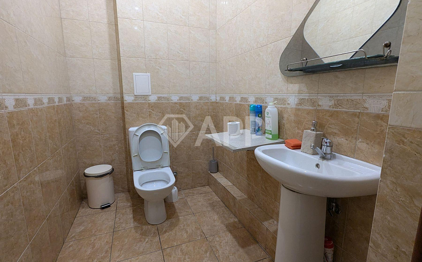 Сдаю офисное помещение с ремонтом центр, 296 м² фото