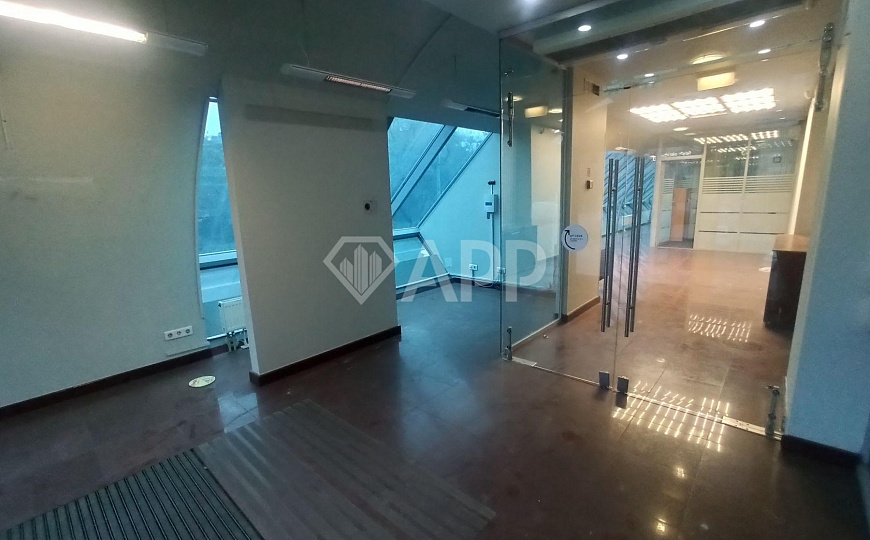 Сдаю помещение под банк, 700 м² фото