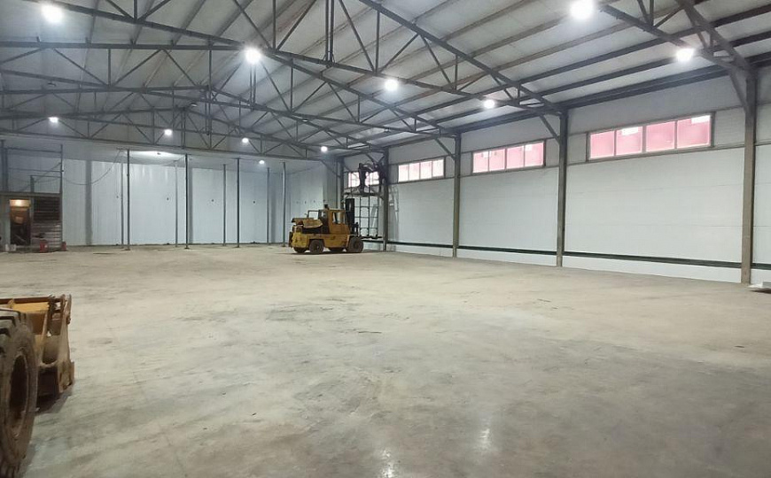 Сдам складское помещение от 250 до 1000 м² фото