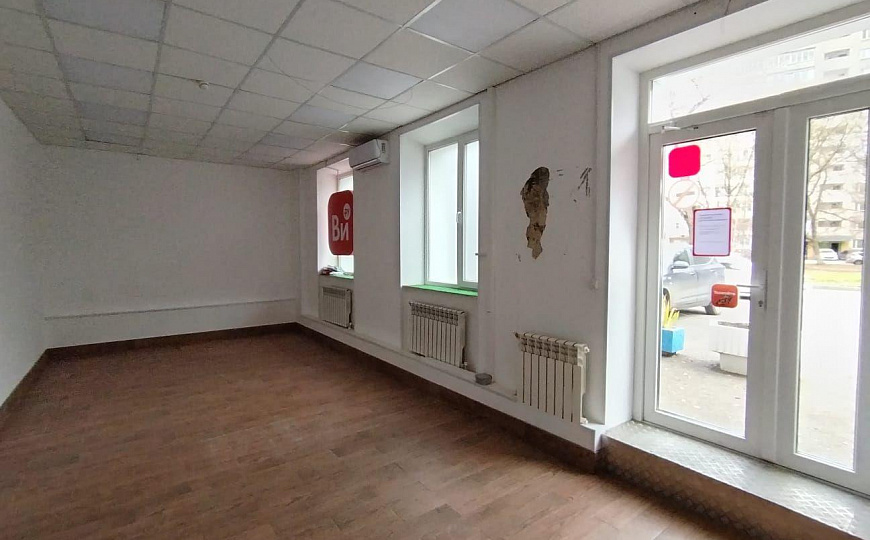 Помещение 36 м с отдельным входом. фото