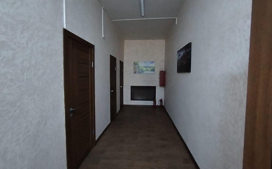 Помещение 36 м с отдельным входом. фото