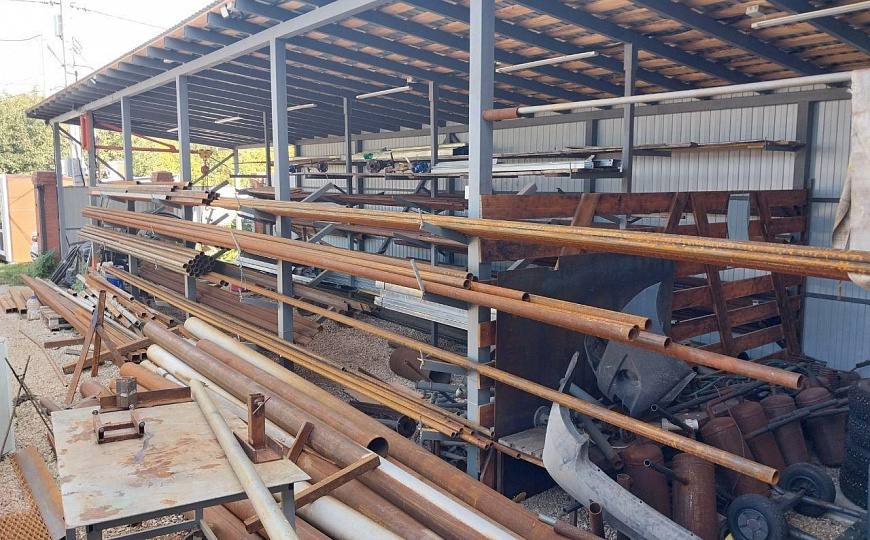 Производственное помещение, 200 м² на земле 6,6 соток фото