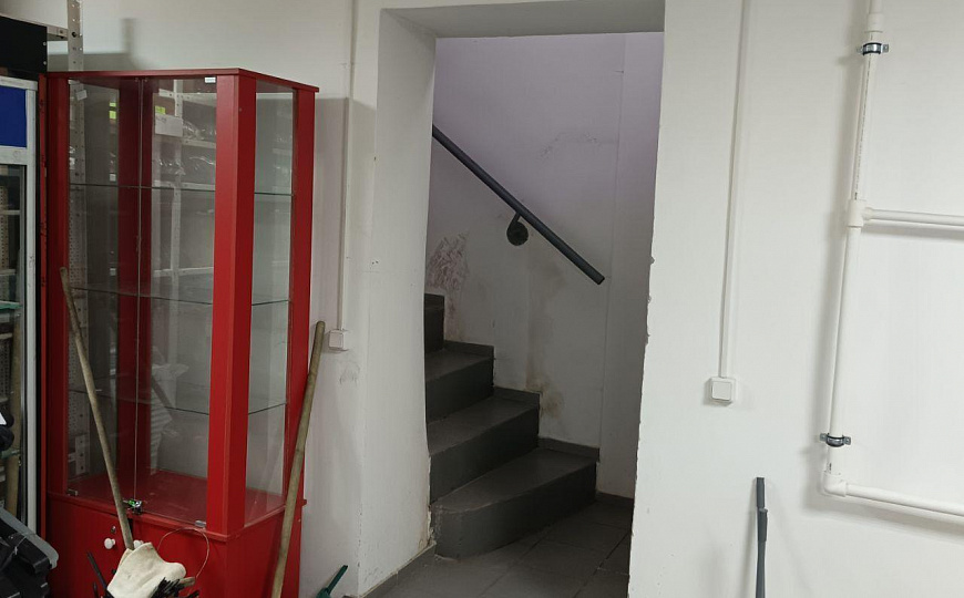 Нежилое помещение под ПВЗ 110 м2 на 1 линии фото