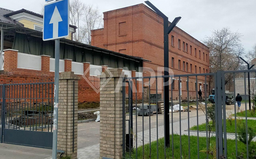 Продаются здания в центре фото