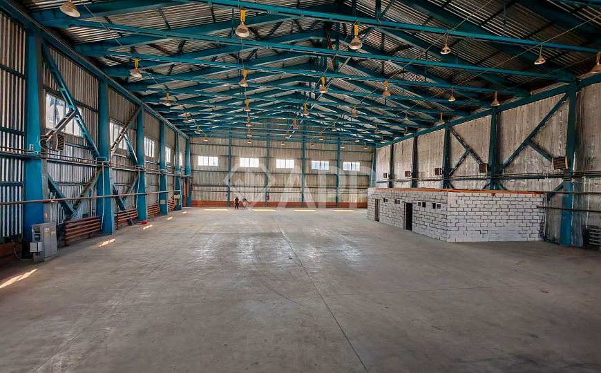 Сдам склад 1500 м2, падел теннис, склад, производство фото