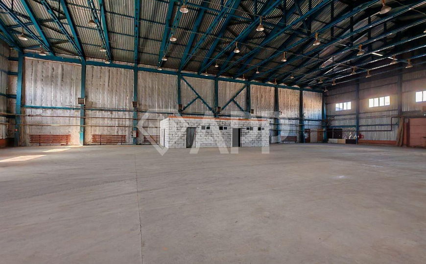 Сдам склад 1500 м2, падел теннис, склад, производство фото