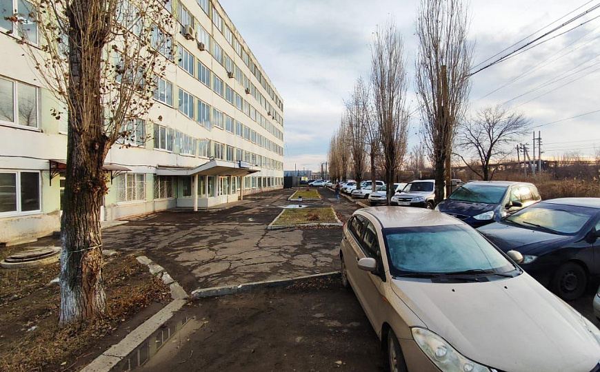 Помещения 339, 91 и 38 кв. м.. фото