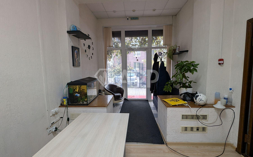 Сдаю офисное помещение с парковкой, 70 м² фото