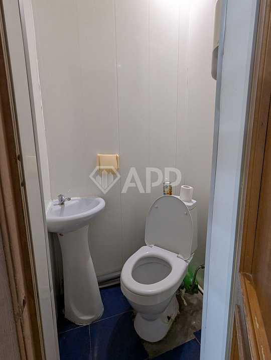 Сдаю офисное помещение с парковкой, 70 м² фото