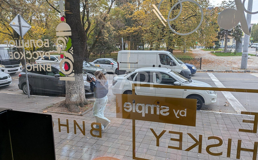 Сдаю 1 этаж 1 линия 53 м² с ремонтом в центре фото