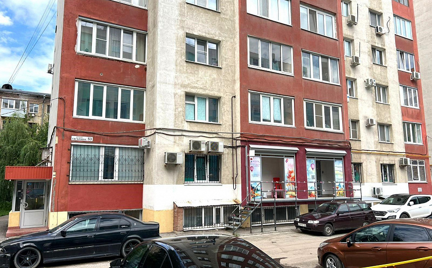 Помещение 134,6 м2 с арендаторами фото