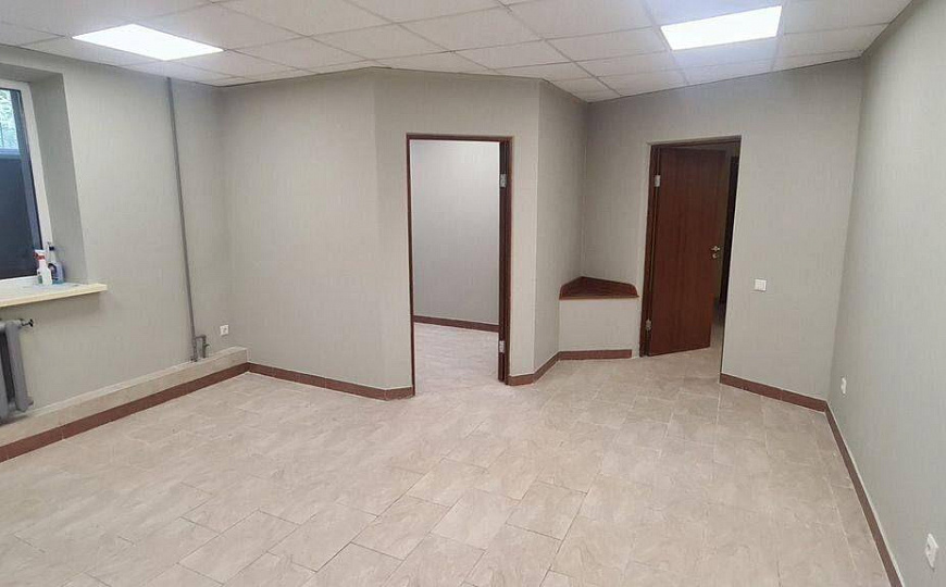 Помещение 134,6 м2 с арендаторами фото